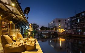 Canale Hostel Bangkok